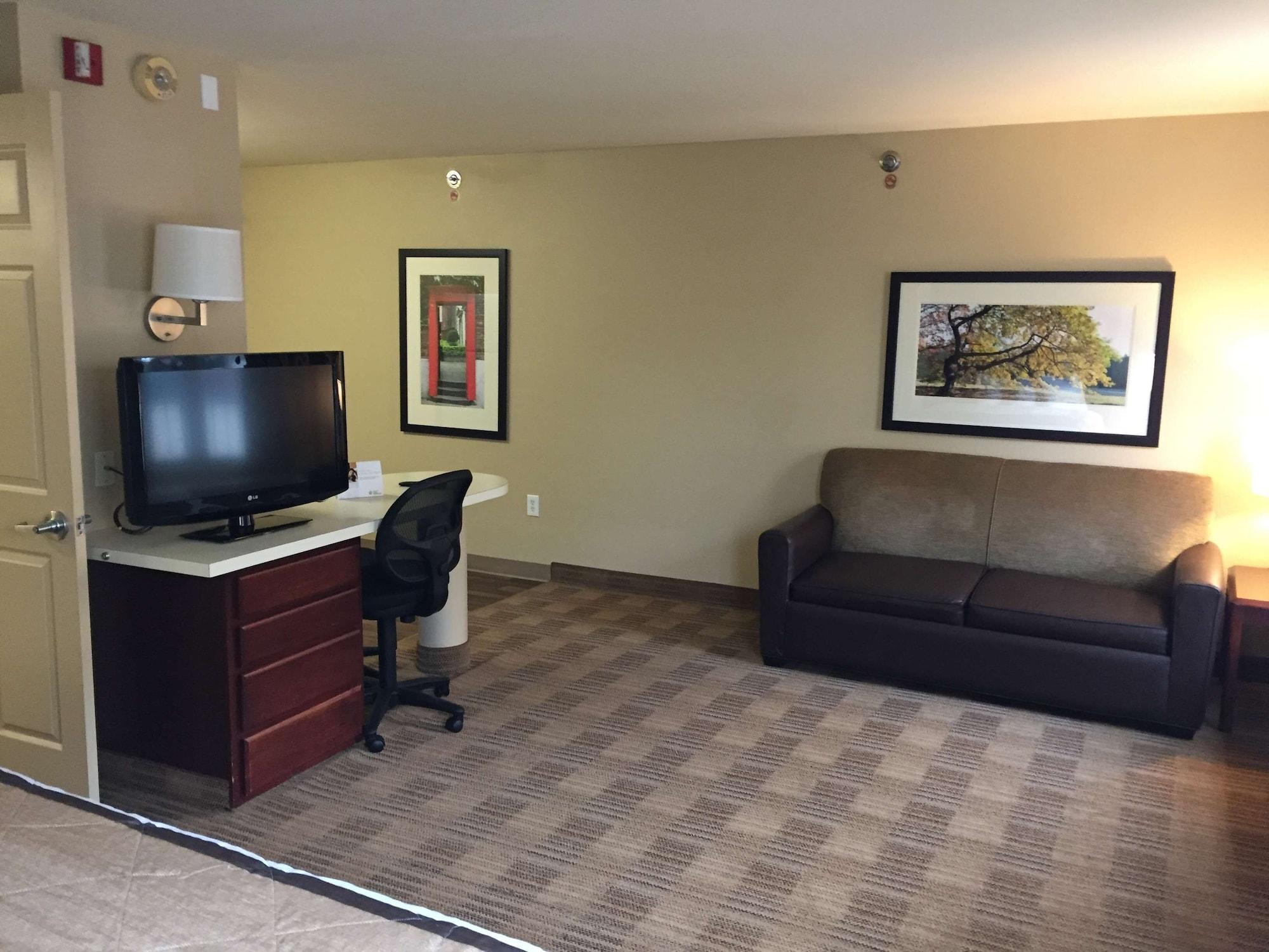 Extended Stay America Select Suites - Orlando - Maitland - Summit Tower Blvd Алтамонте Спрингс Екстериор снимка