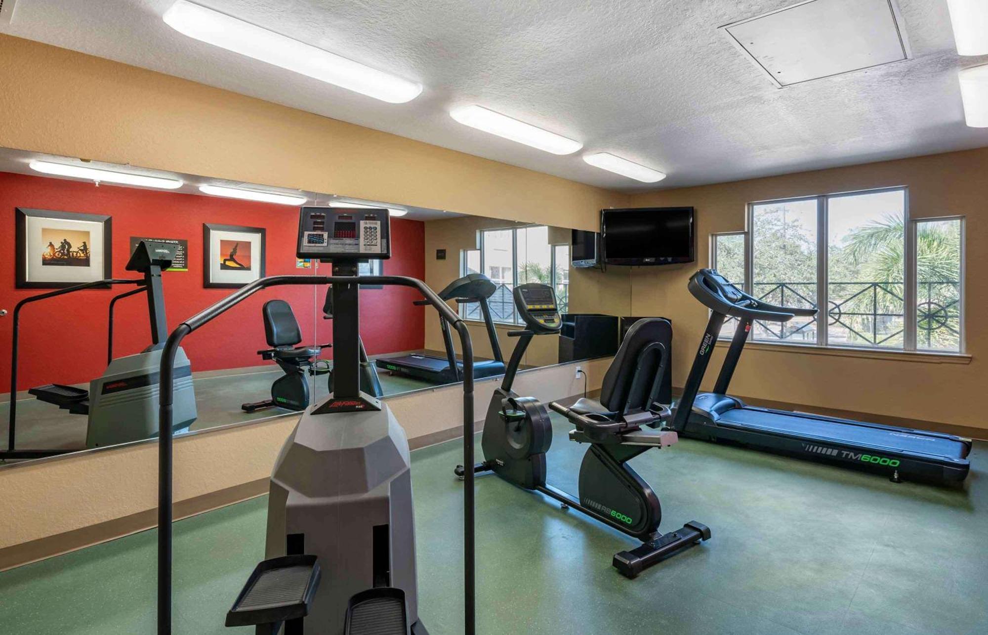 Extended Stay America Select Suites - Orlando - Maitland - Summit Tower Blvd Алтамонте Спрингс Екстериор снимка