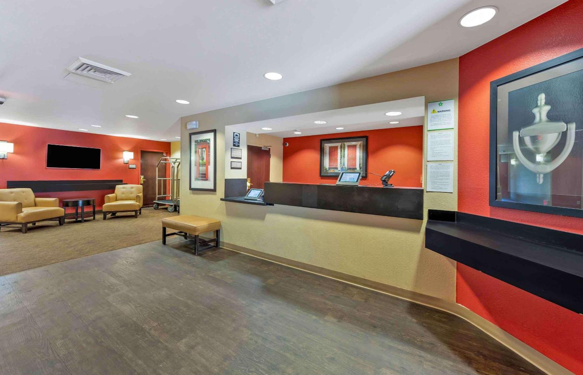 Extended Stay America Select Suites - Orlando - Maitland - Summit Tower Blvd Алтамонте Спрингс Екстериор снимка